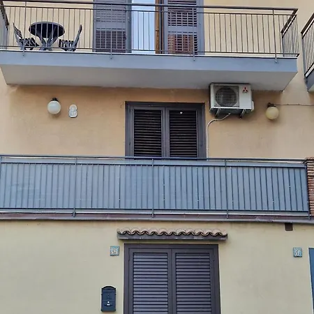 L'isola E I Faraglioni House Apartament *